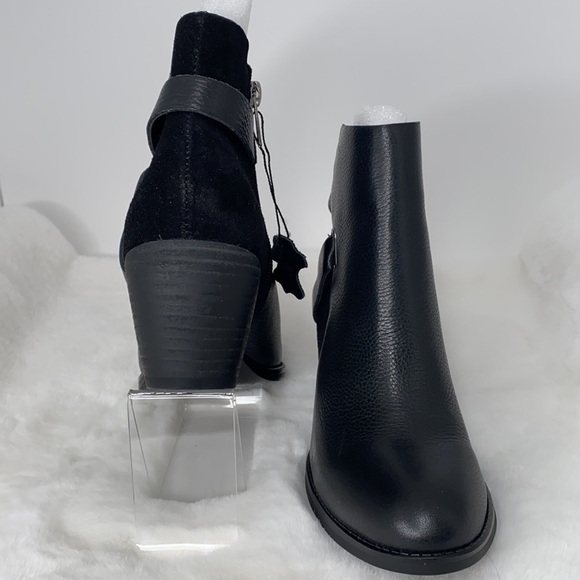 American Rag Ashlyn Leather Leather Booties - Picture 7 of 7